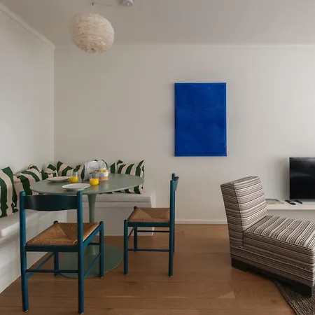 Apartment Little Embassy, Bright Coastal At The