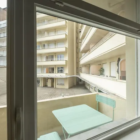 Apartment Little Embassy, Bright Coastal At The *