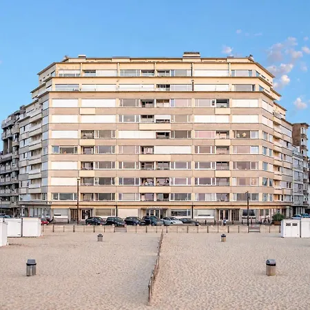 Apartment Little Embassy, Bright Coastal At The *